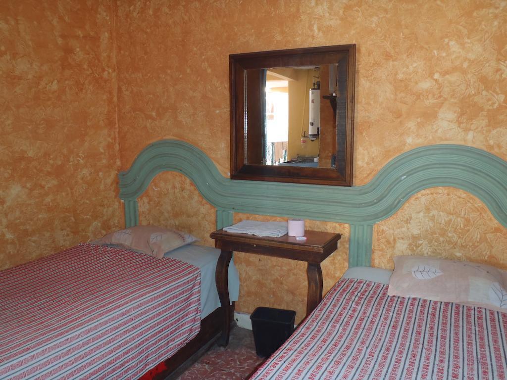 Hotel Casa De Huespedes Hidalgo Теуакан Номер фото
